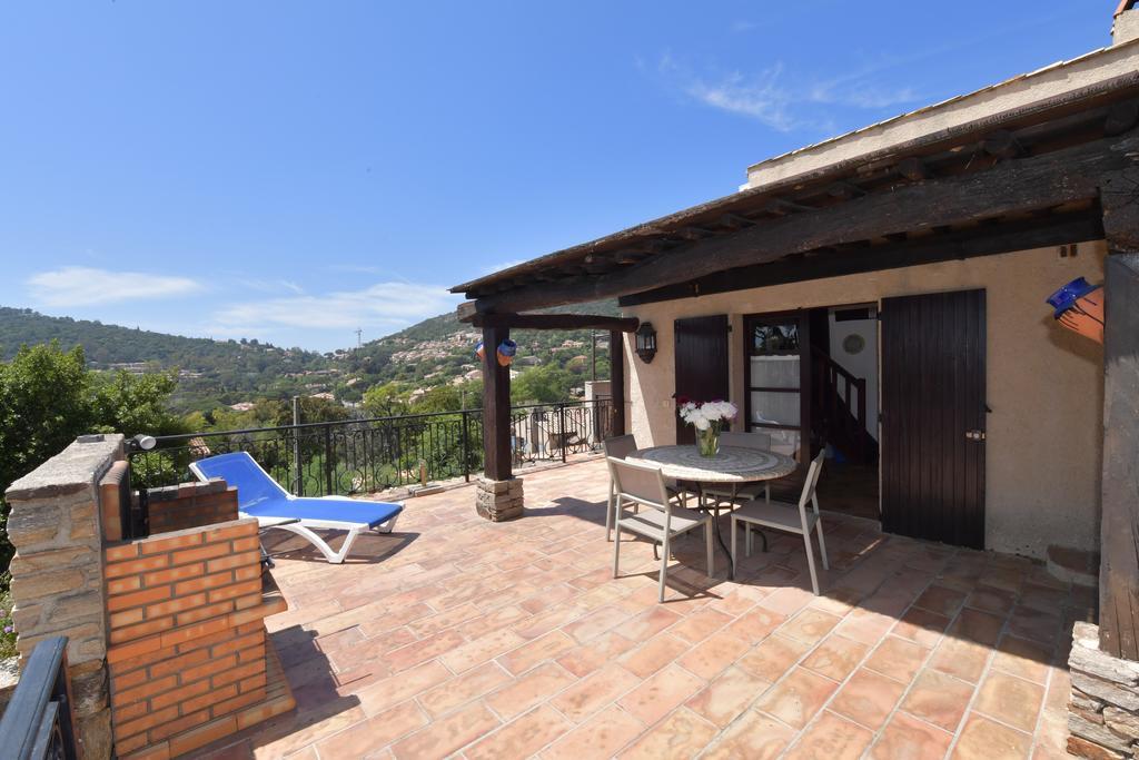 Aparthotel Les Lauriers Roses Le Le Rayol-Canadel-sur-Mer Habitación foto
