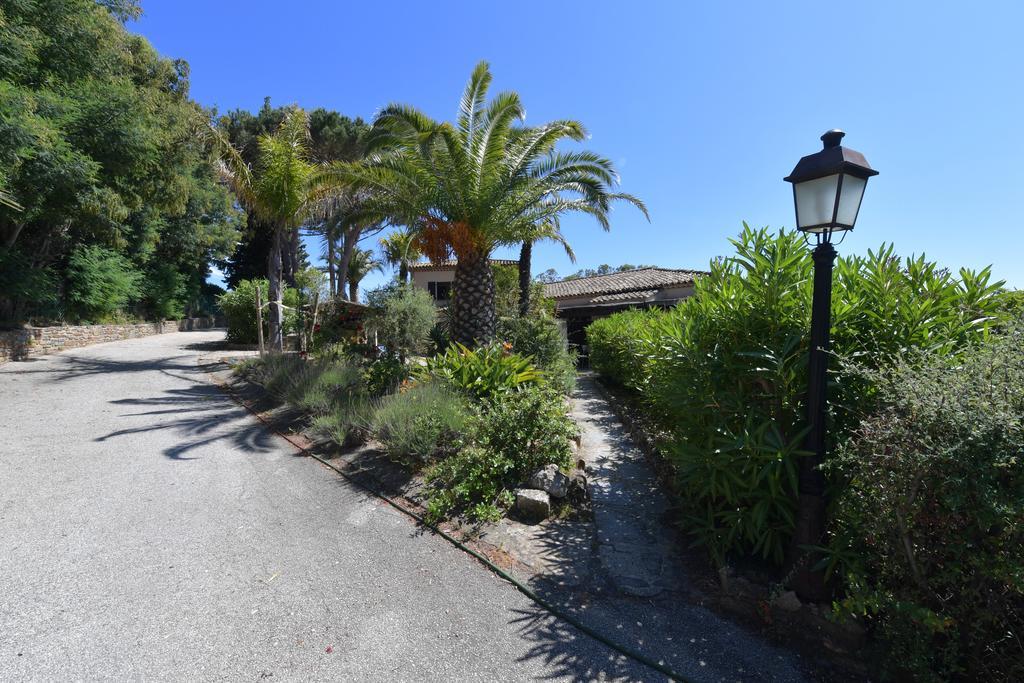 Aparthotel Les Lauriers Roses Le Le Rayol-Canadel-sur-Mer Exterior foto